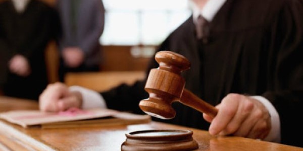 Καταπέλτης ο εισαγγελέας για τον γλέντι των Ρομά 